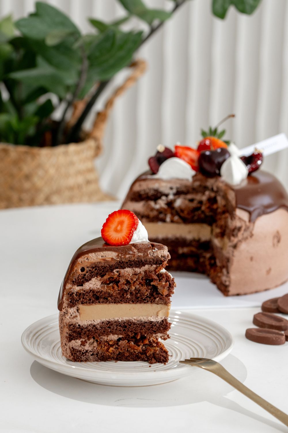Chocolate Strawberry Dome Cake Baking & Decoration Class