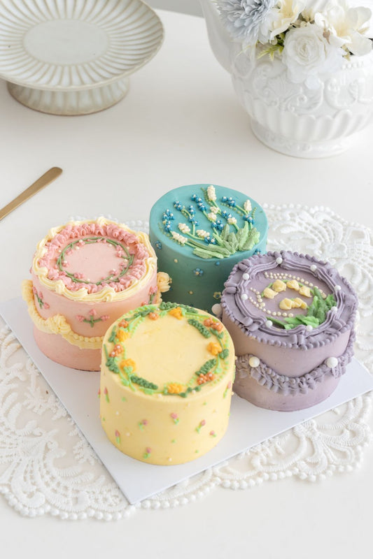 Petite Buttercream Cakes Piping & Decoration Class