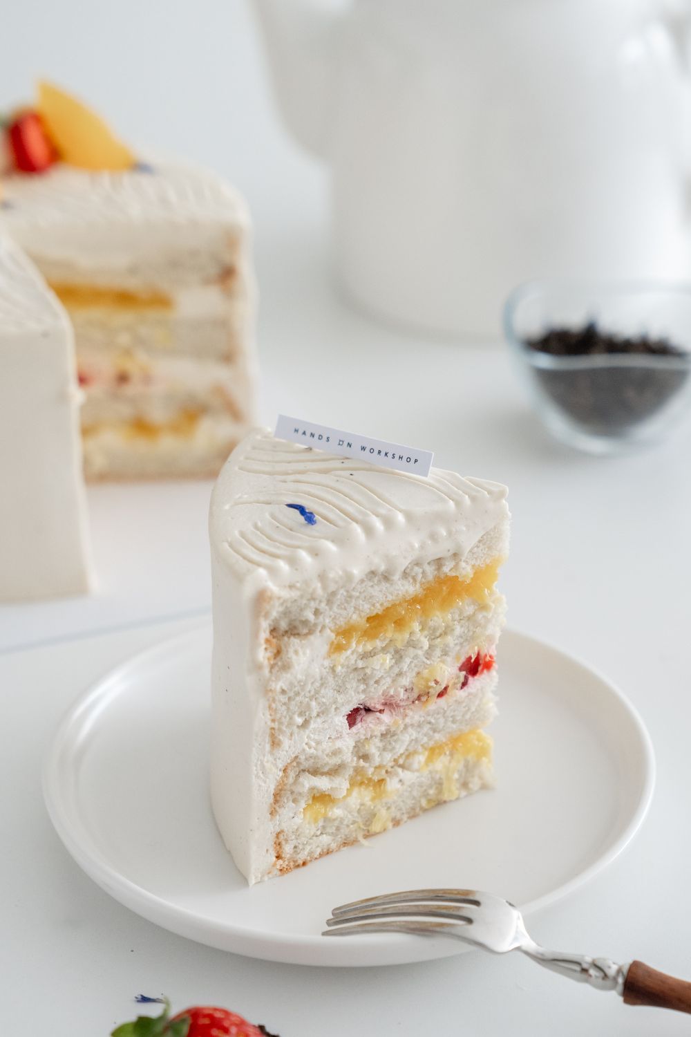 Tie Guan Yin Orange Strawberry Cake Baking & Decorating Class
