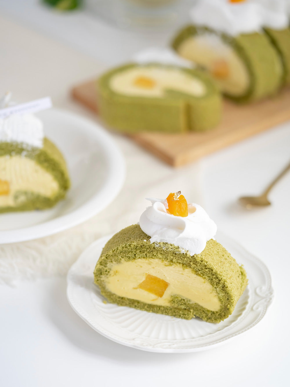 Matcha Mango Swiss Roll - Matcha sponge cake with mango fresh cream & fresh mango slices