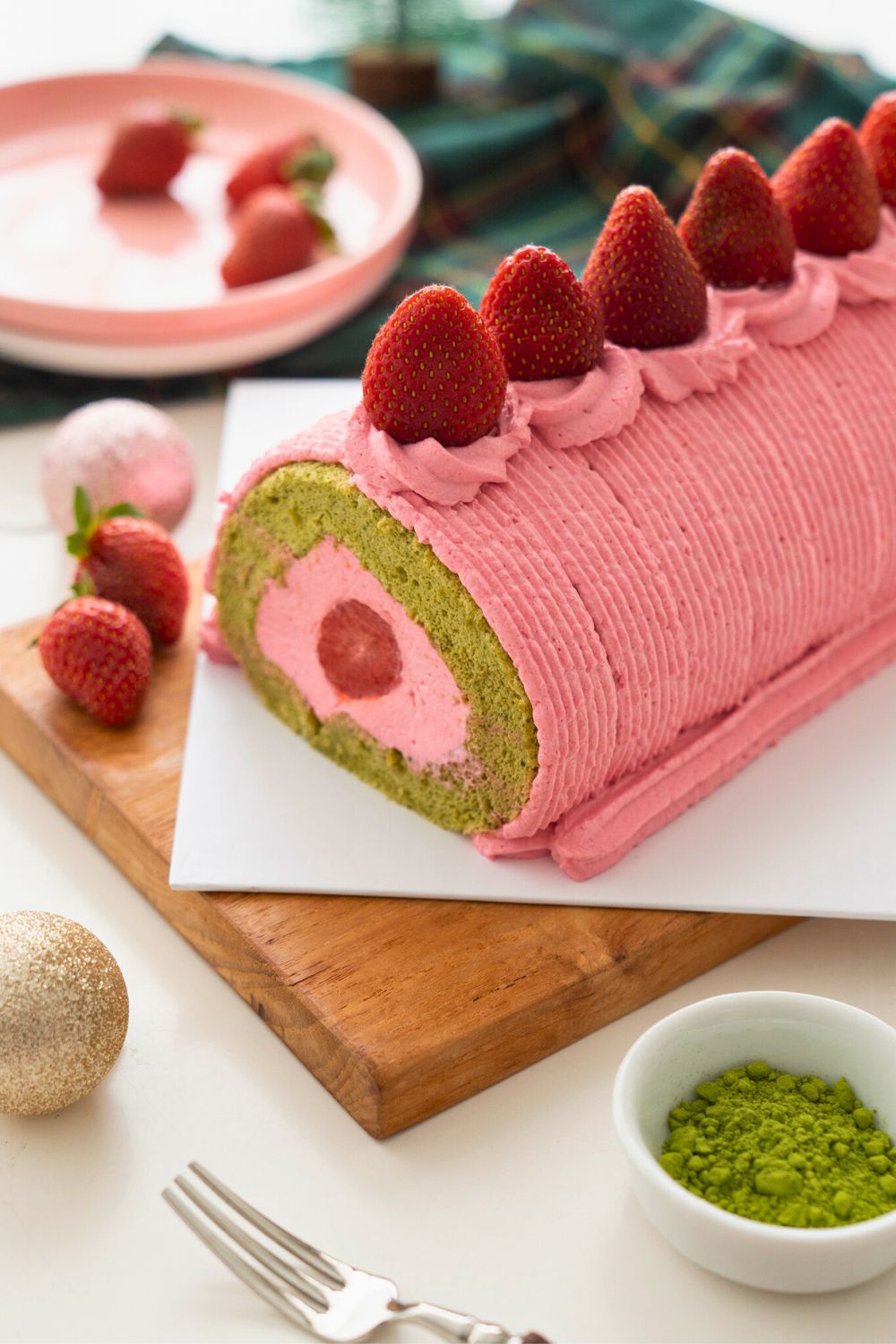 Merry Berry Roll Cake Baking & Decoration Class