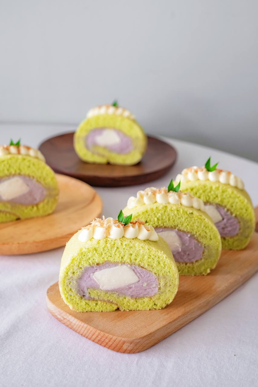 Taroo-Fic Pandan Roll Cake Baking Class